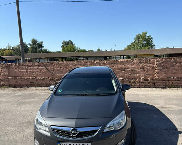 Серый Опель Астра, объемом двигателя 1.69 л и пробегом 208 тыс. км за 7500 $, фото 2 на Automoto.ua