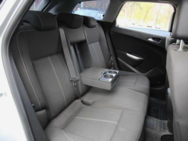 Серый Опель Астра, объемом двигателя 1.7 л и пробегом 233 тыс. км за 7800 $, фото 8 на Automoto.ua