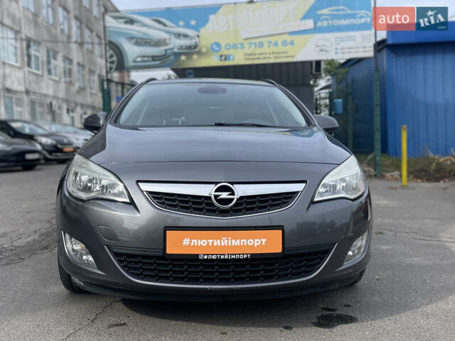 Сірий Опель Астра, об'ємом двигуна 1.7 л та пробігом 204 тис. км за 8700 $, фото 2 на Automoto.ua