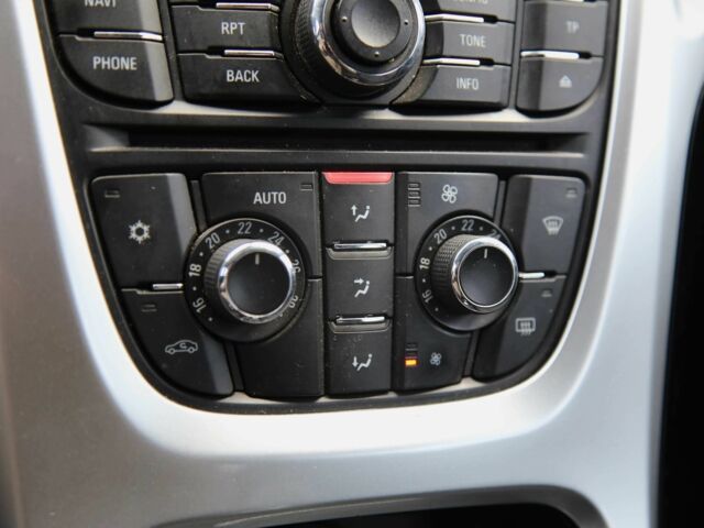 Серый Опель Астра, объемом двигателя 1.7 л и пробегом 233 тыс. км за 7800 $, фото 16 на Automoto.ua