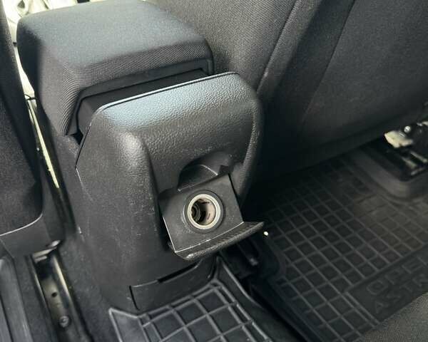 Сірий Опель Астра, об'ємом двигуна 2 л та пробігом 290 тис. км за 7200 $, фото 27 на Automoto.ua