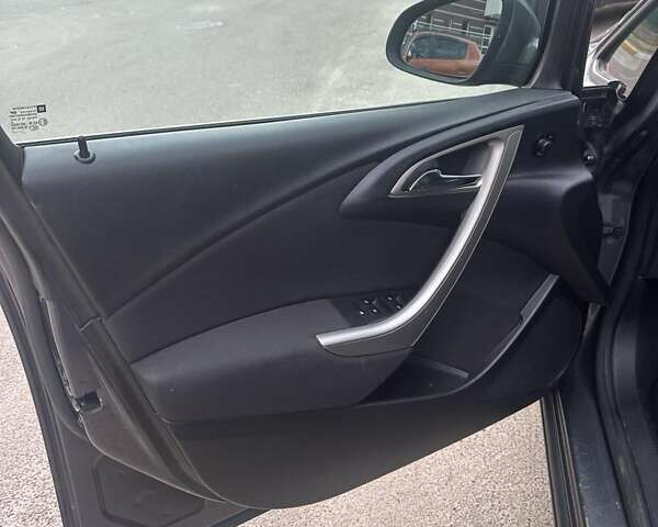 Серый Опель Астра, объемом двигателя 1.6 л и пробегом 225 тыс. км за 6800 $, фото 5 на Automoto.ua