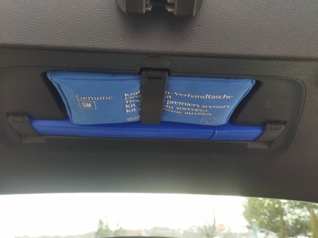 Серый Опель Астра, объемом двигателя 1.7 л и пробегом 238 тыс. км за 6200 $, фото 10 на Automoto.ua