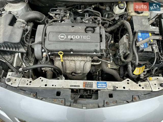 Серый Опель Астра, объемом двигателя 1.6 л и пробегом 148 тыс. км за 7800 $, фото 34 на Automoto.ua