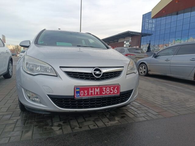 Серый Опель Астра, объемом двигателя 1.6 л и пробегом 264 тыс. км за 5850 $, фото 3 на Automoto.ua