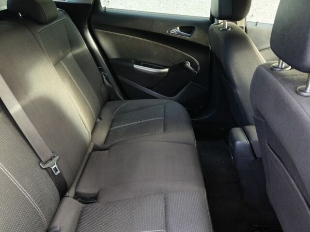 Серый Опель Астра, объемом двигателя 1.7 л и пробегом 320 тыс. км за 6700 $, фото 7 на Automoto.ua