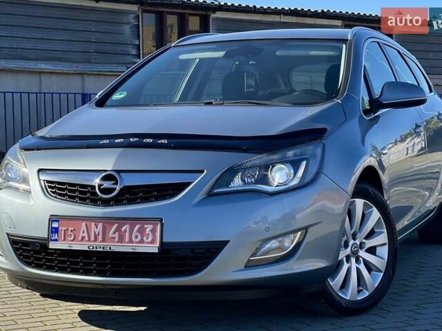Серый Опель Астра, объемом двигателя 1.7 л и пробегом 259 тыс. км за 7700 $, фото 2 на Automoto.ua