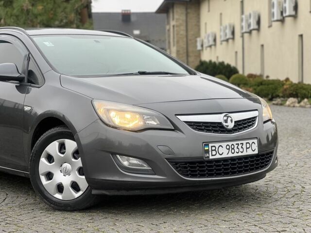 Серый Опель Астра, объемом двигателя 1.2 л и пробегом 264 тыс. км за 4750 $, фото 1 на Automoto.ua