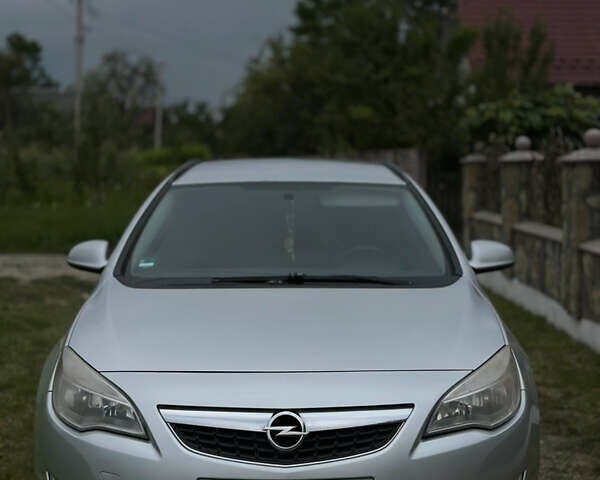 Серый Опель Астра, объемом двигателя 1.7 л и пробегом 261 тыс. км за 6900 $, фото 2 на Automoto.ua