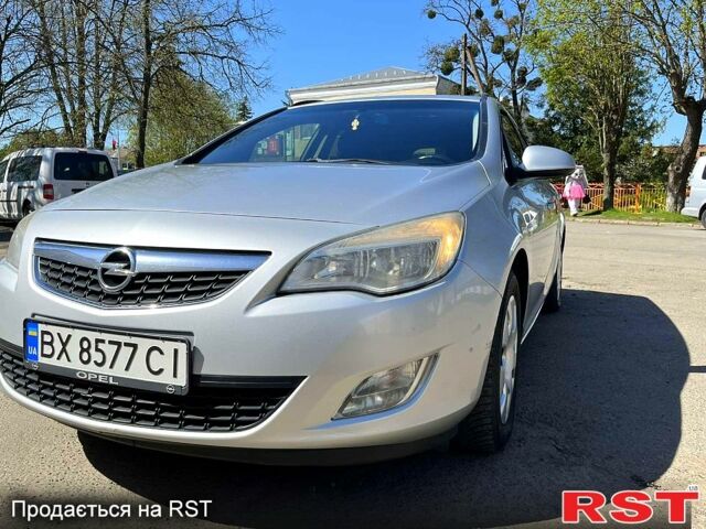 Серый Опель Астра, объемом двигателя 1.2 л и пробегом 282 тыс. км за 6050 $, фото 4 на Automoto.ua