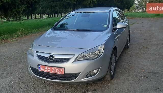 Серый Опель Астра, объемом двигателя 1.7 л и пробегом 248 тыс. км за 6950 $, фото 1 на Automoto.ua