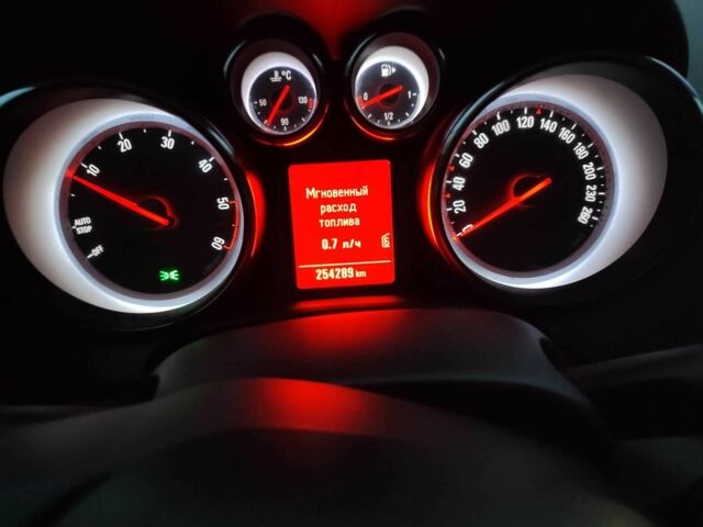 Серый Опель Астра, объемом двигателя 1.2 л и пробегом 254 тыс. км за 5000 $, фото 15 на Automoto.ua