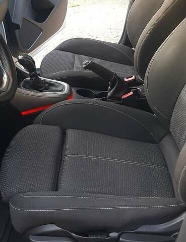 Серый Опель Астра, объемом двигателя 1.7 л и пробегом 248 тыс. км за 6950 $, фото 27 на Automoto.ua