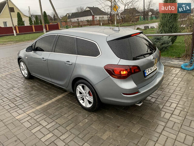 Сірий Опель Астра, об'ємом двигуна 2 л та пробігом 377 тис. км за 5000 $, фото 2 на Automoto.ua