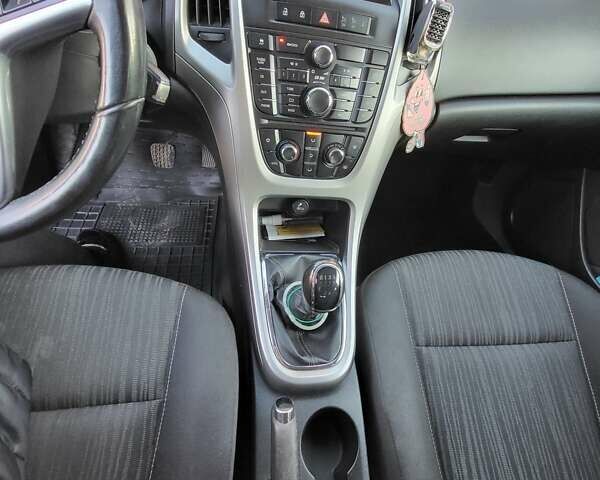 Опель Астра 2011 в Самборе на Automoto.ua Серый Опель Астра, объемом двигателя 1.3 л и пробегом 222 тыс. км за 6900 $, фото 4 на Automoto.ua