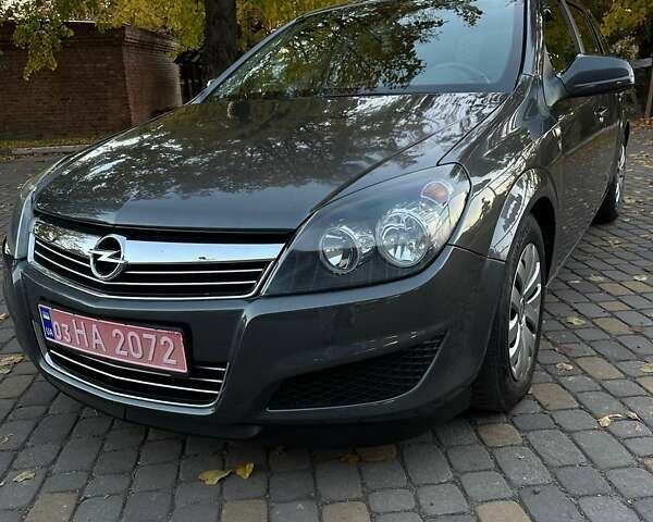Опель Астра 2011 в Луцке на Automoto.ua Серый Опель Астра, объемом двигателя 1.6 л и пробегом 172 тыс. км за 5900 $, фото 59 на Automoto.ua