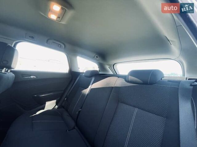 Серый Опель Астра, объемом двигателя 1.7 л и пробегом 259 тыс. км за 7700 $, фото 29 на Automoto.ua