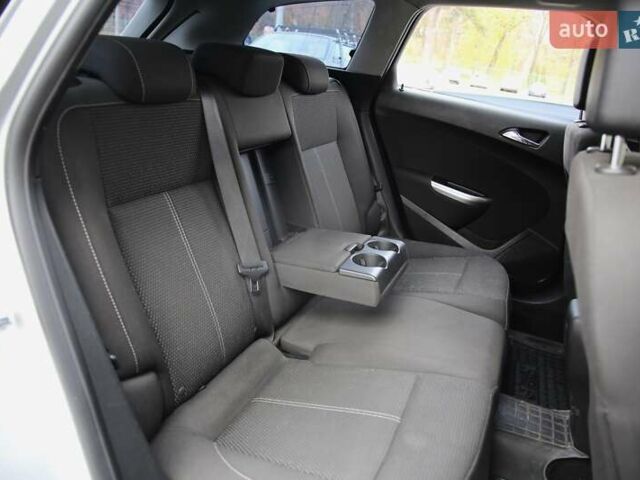 Серый Опель Астра, объемом двигателя 1.69 л и пробегом 233 тыс. км за 7800 $, фото 8 на Automoto.ua