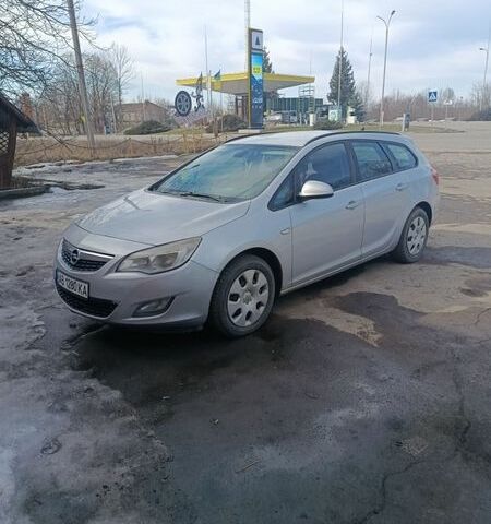 Серый Опель Астра, объемом двигателя 1.7 л и пробегом 212 тыс. км за 4999 $, фото 2 на Automoto.ua