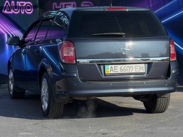 Серый Опель Астра, объемом двигателя 1.6 л и пробегом 147 тыс. км за 6799 $, фото 4 на Automoto.ua