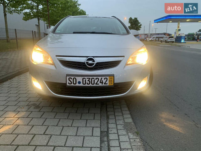 Сірий Опель Астра, об'ємом двигуна 1.7 л та пробігом 223 тис. км за 7700 $, фото 4 на Automoto.ua