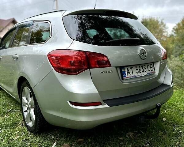 Серый Опель Астра, объемом двигателя 1.3 л и пробегом 370 тыс. км за 5900 $, фото 1 на Automoto.ua