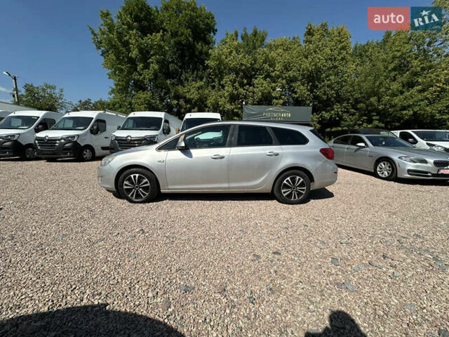 Серый Опель Астра, объемом двигателя 1.7 л и пробегом 183 тыс. км за 7900 $, фото 5 на Automoto.ua