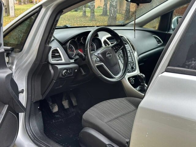 Сірий Опель Астра, об'ємом двигуна 1.7 л та пробігом 241 тис. км за 3999 $, фото 4 на Automoto.ua