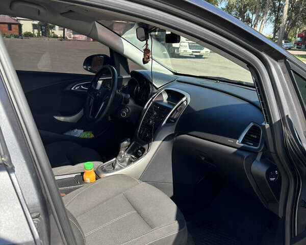 Серый Опель Астра, объемом двигателя 1.69 л и пробегом 208 тыс. км за 7500 $, фото 12 на Automoto.ua