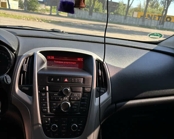 Серый Опель Астра, объемом двигателя 1.69 л и пробегом 208 тыс. км за 7500 $, фото 21 на Automoto.ua