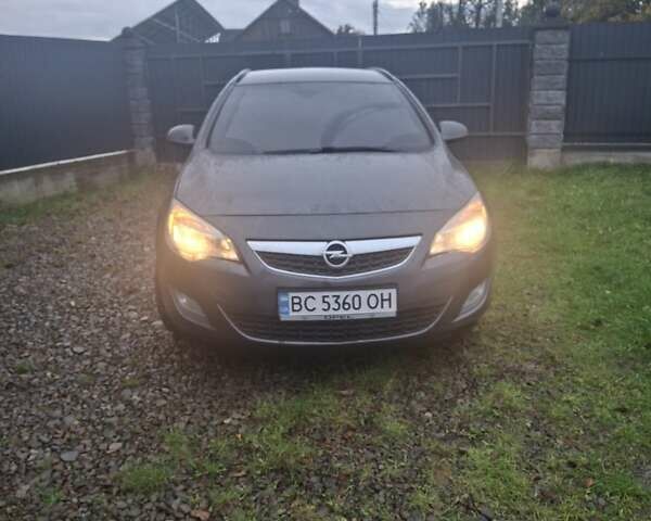 Серый Опель Астра, объемом двигателя 1.69 л и пробегом 317 тыс. км за 5900 $, фото 2 на Automoto.ua