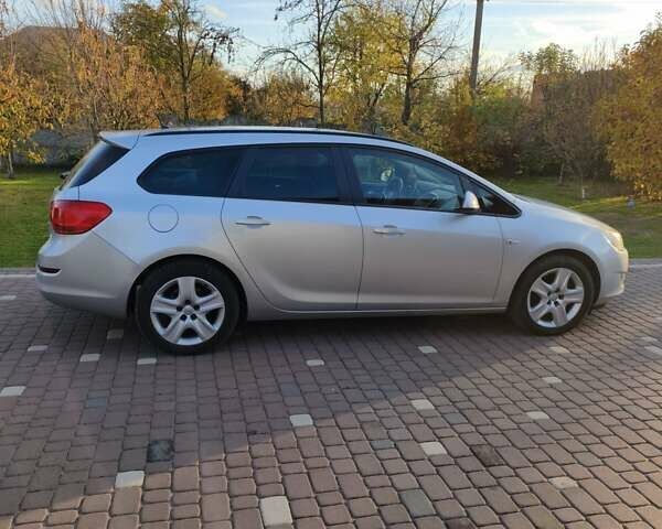 Опель Астра 2011 в Мостисках на Automoto.ua Серый Опель Астра, объемом двигателя 1.7 л и пробегом 309 тыс. км за 7000 $, фото 6 на Automoto.ua