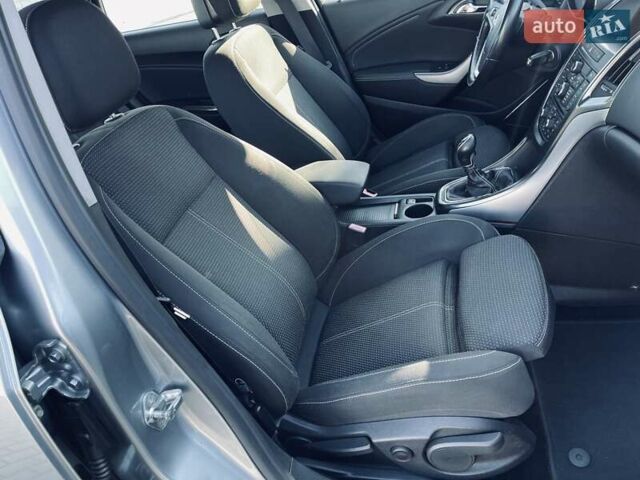 Серый Опель Астра, объемом двигателя 1.7 л и пробегом 259 тыс. км за 7700 $, фото 36 на Automoto.ua