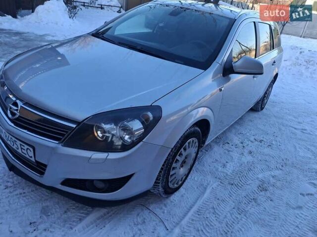 Сірий Опель Астра, об'ємом двигуна 1.69 л та пробігом 215 тис. км за 5300 $, фото 2 на Automoto.ua