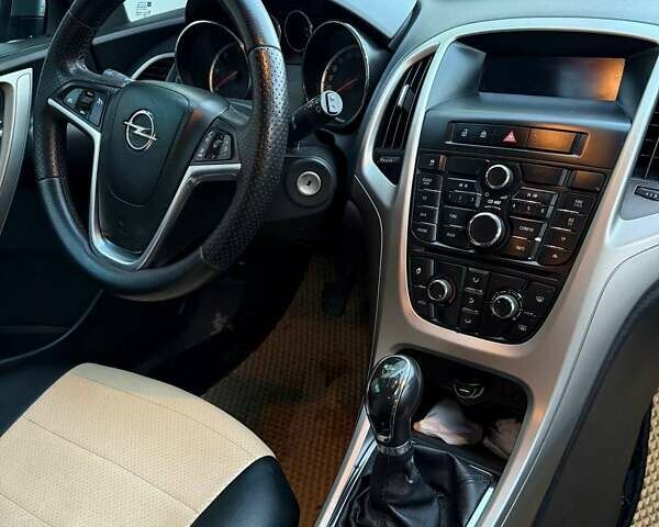 Опель Астра 2011 в Дрогобыче на Automoto.ua Серый Опель Астра, объемом двигателя 1.69 л и пробегом 261 тыс. км за 6550 $, фото 12 на Automoto.ua