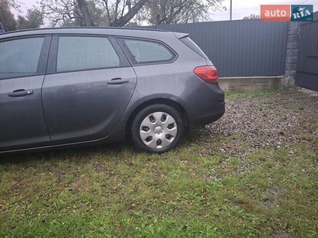 Серый Опель Астра, объемом двигателя 1.69 л и пробегом 317 тыс. км за 5900 $, фото 3 на Automoto.ua