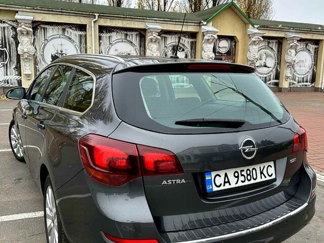 Сірий Опель Астра, об'ємом двигуна 1.7 л та пробігом 226 тис. км за 7700 $, фото 2 на Automoto.ua