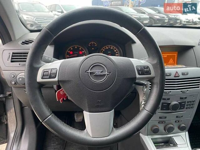 Серый Опель Астра, объемом двигателя 1.6 л и пробегом 192 тыс. км за 6290 $, фото 12 на Automoto.ua