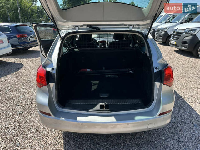 Серый Опель Астра, объемом двигателя 1.7 л и пробегом 183 тыс. км за 7900 $, фото 22 на Automoto.ua