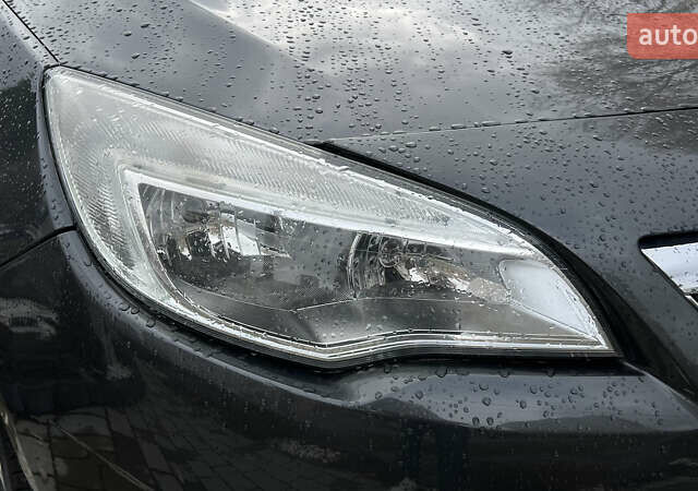 Серый Опель Астра, объемом двигателя 1.7 л и пробегом 319 тыс. км за 6400 $, фото 9 на Automoto.ua