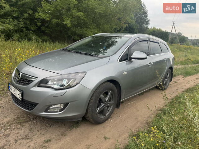 Серый Опель Астра, объемом двигателя 1.36 л и пробегом 245 тыс. км за 7000 $, фото 11 на Automoto.ua