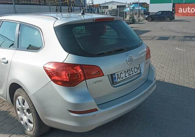 Серый Опель Астра, объемом двигателя 1.69 л и пробегом 187 тыс. км за 6800 $, фото 5 на Automoto.ua