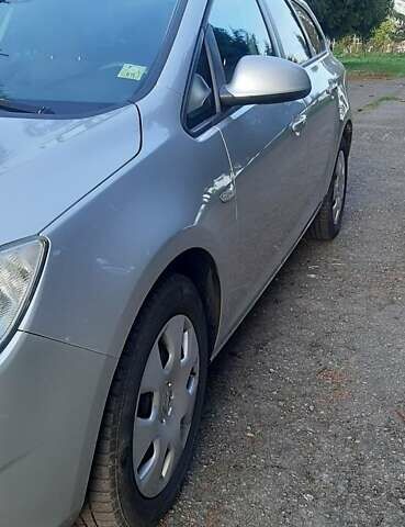 Серый Опель Астра, объемом двигателя 1.7 л и пробегом 248 тыс. км за 6950 $, фото 20 на Automoto.ua