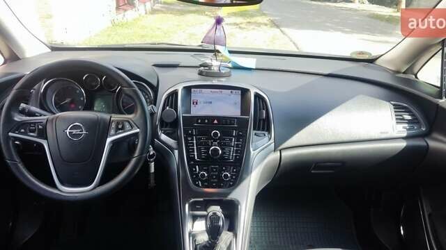 Серый Опель Астра, объемом двигателя 1.7 л и пробегом 243 тыс. км за 8200 $, фото 8 на Automoto.ua