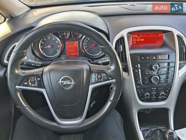 Серый Опель Астра, объемом двигателя 1.6 л и пробегом 176 тыс. км за 7200 $, фото 9 на Automoto.ua