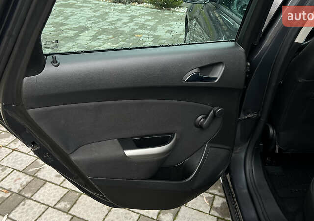 Серый Опель Астра, объемом двигателя 1.7 л и пробегом 319 тыс. км за 6400 $, фото 25 на Automoto.ua