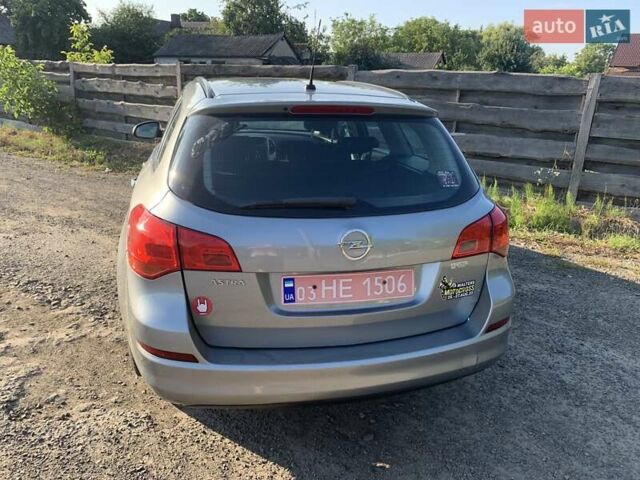 Серый Опель Астра, объемом двигателя 1.6 л и пробегом 219 тыс. км за 6450 $, фото 3 на Automoto.ua