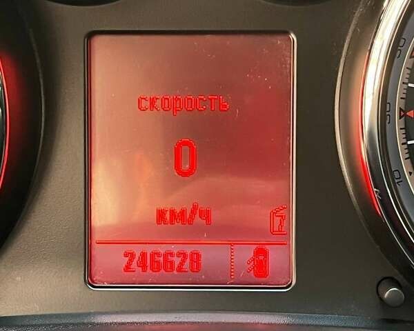 Серый Опель Астра, объемом двигателя 1.25 л и пробегом 247 тыс. км за 8400 $, фото 4 на Automoto.ua