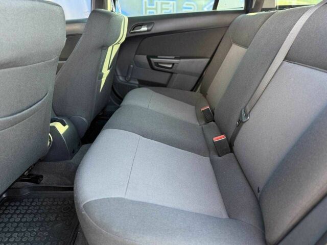 Серый Опель Астра, объемом двигателя 1.6 л и пробегом 147 тыс. км за 6799 $, фото 8 на Automoto.ua