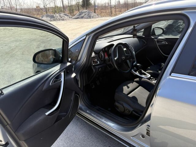 Серый Опель Астра, объемом двигателя 1.7 л и пробегом 216 тыс. км за 6300 $, фото 15 на Automoto.ua